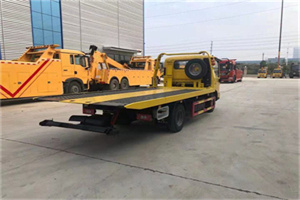 伊川非事故拖车